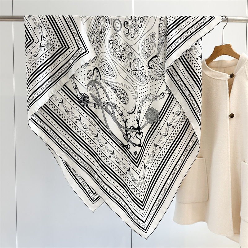 Sjaal van zijde en wol, 135 cm - Winter Clothing Hong Kong recensie en prijs