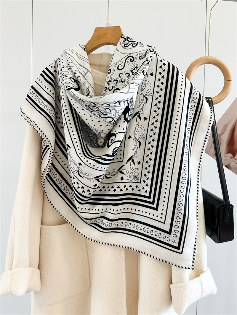 Sjaal van zijde en wol, 135 cm - Winter Clothing Hong Kong recensie en prijs